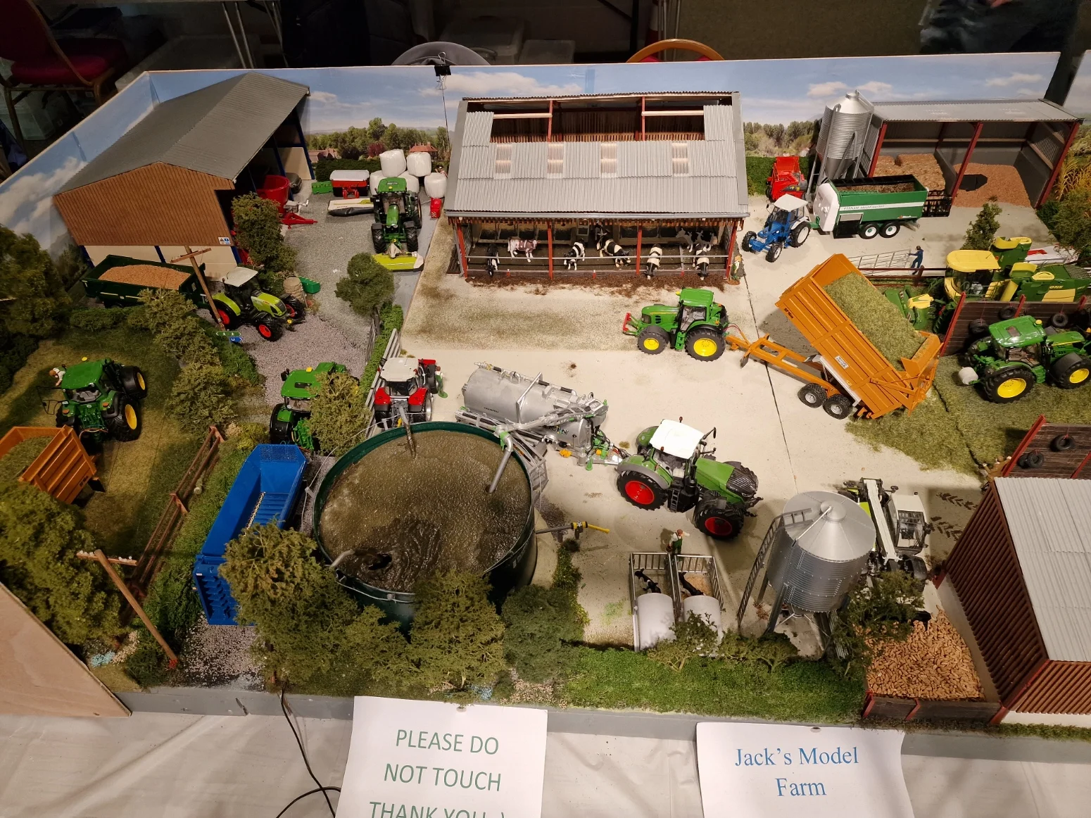 Spalding Model Tractor Show