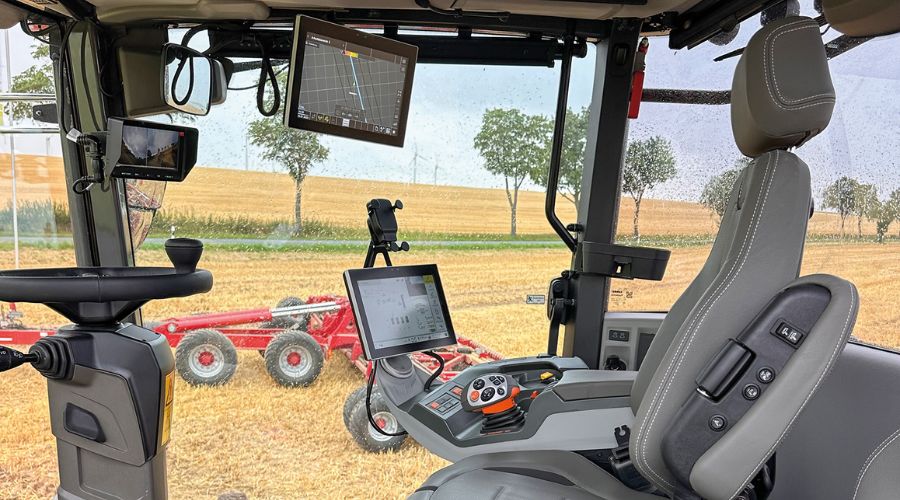 Claas Xerion 12 Series cab and steering wheel