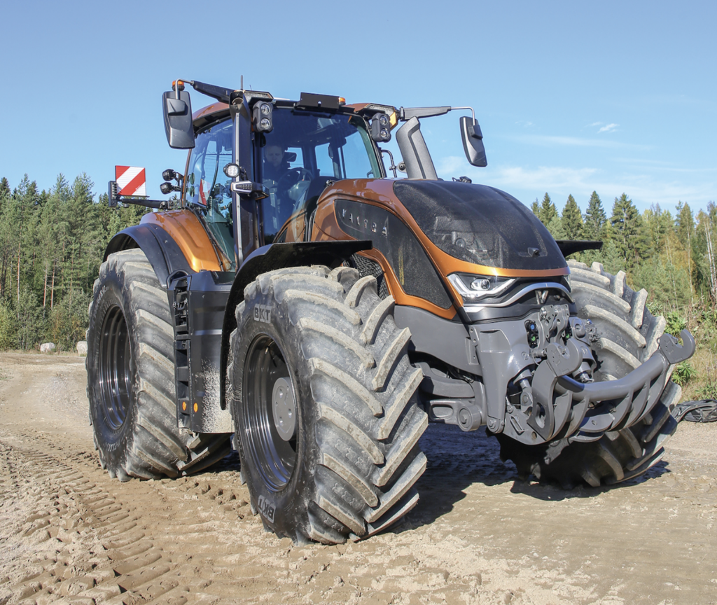 photo of the Valtra S6 Series tractor