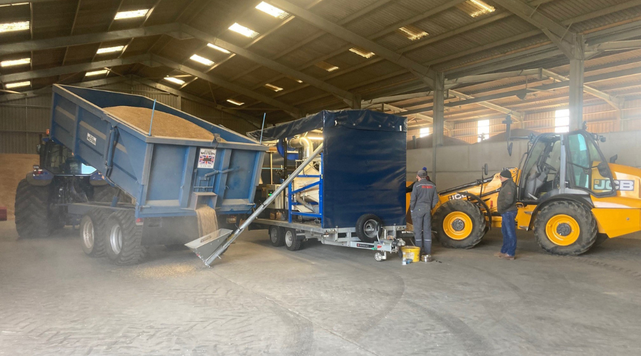 Scottish farmers had an opportunity to discuss topics about grain drying, storage and processing with post-harvest equipment experts from McArthur BDC and Sellars Agriculture during demo days. 