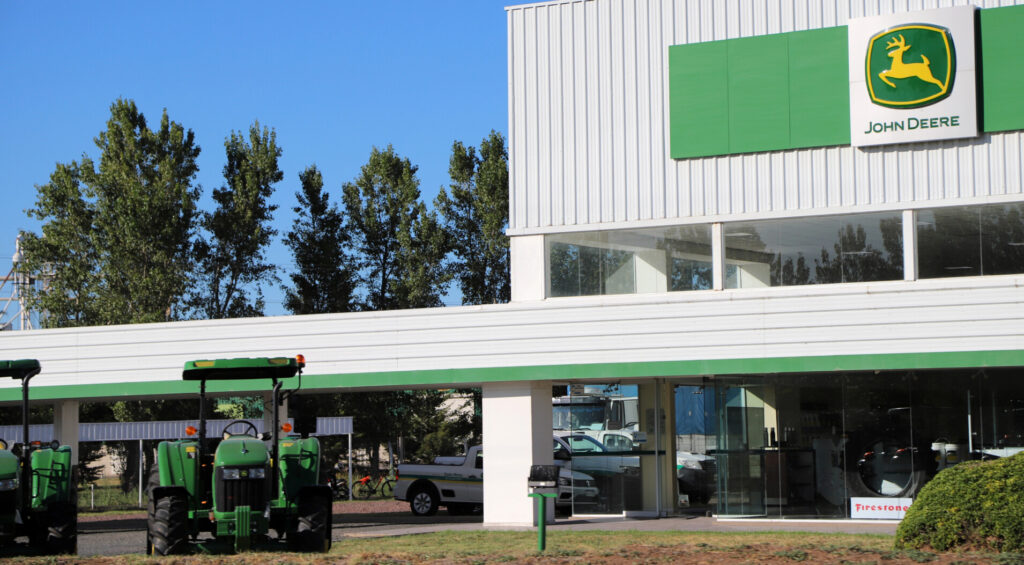 John Deere announced key leadership changes as it advances its Smart Industrial Strategy, focused on delivering intelligent, connected machines and solutions that drive greater customer value.