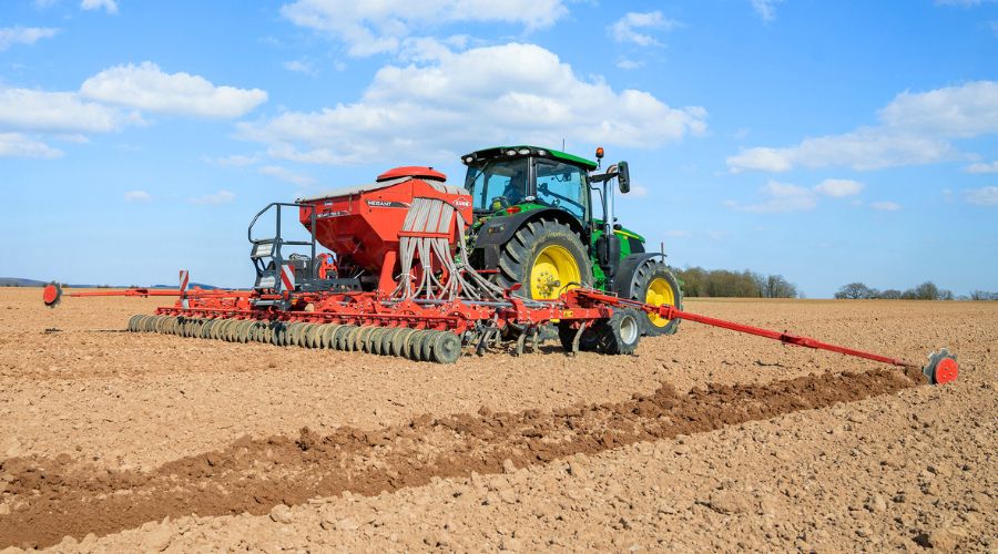 Kuhn Farm Machinery confirmed that two wider models of the manufacturer’s Megant tine drill have joined the single 6m model already in production.  