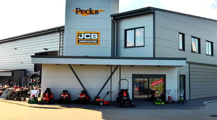 Agricultural machinery dealer G & J Peck has announced the relocation of its Ely head office to a new site in Chatteris, Cambridgeshire.