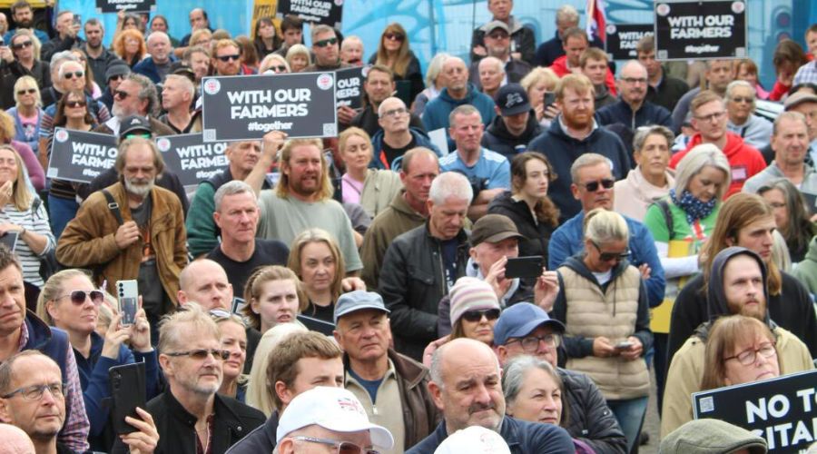 Around 1,200 farmers joined a rally in Liverpool yesterday, which concluded the Trailer of Truth movement organised by Farmers To Action.