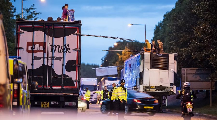 Five Animal Rising campaigners have received a nine-month conditional discharge following aggravated trespass at a dairy facility in 2022.