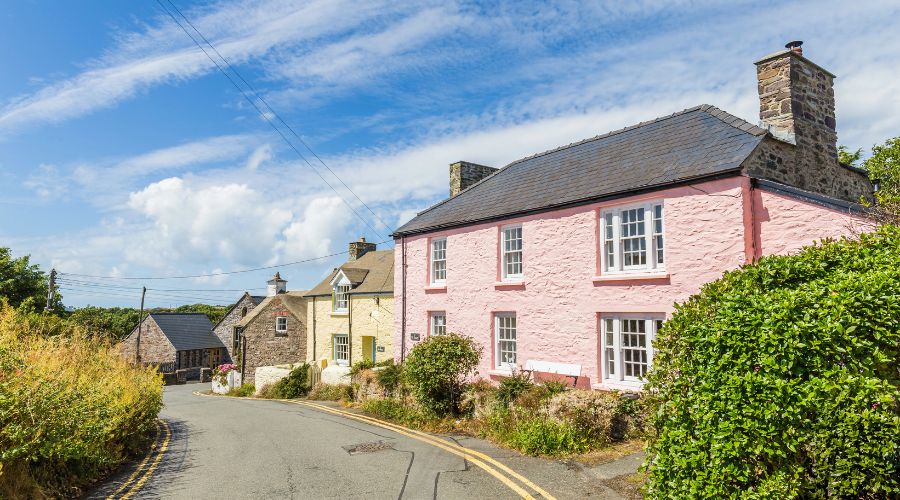 Welsh farmers raise concerns over impact of self-catering property tax rules