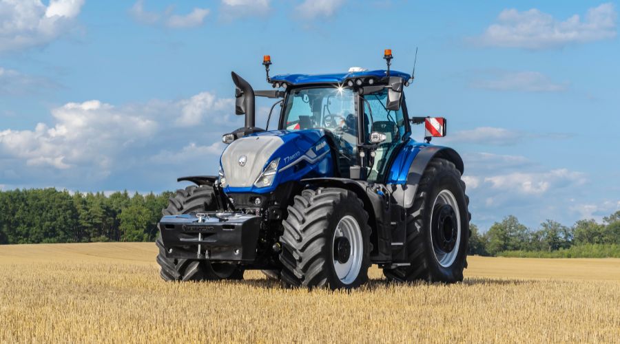 New Holland’s completely new T7 XD 360-435hp tractors 