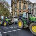 Tractors appeared in Central London this morning ahead of farming rally, despite the ban announced by the Met Police, Farmers Guide reports.