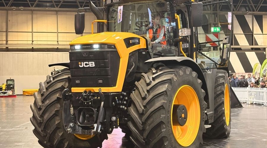 The JCB Fastrac 6000 Series, Garford Electric Weeder and Spread-a-Bale Combi-Bale have been recognised at the LAMMA 2026 Innovation Awards.