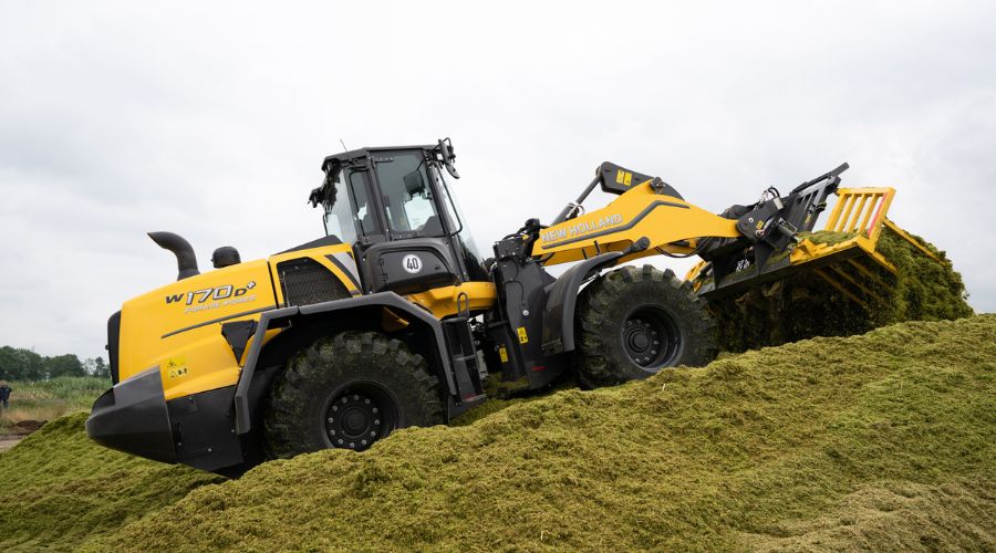 W170D+ Forage Power wheel loader.